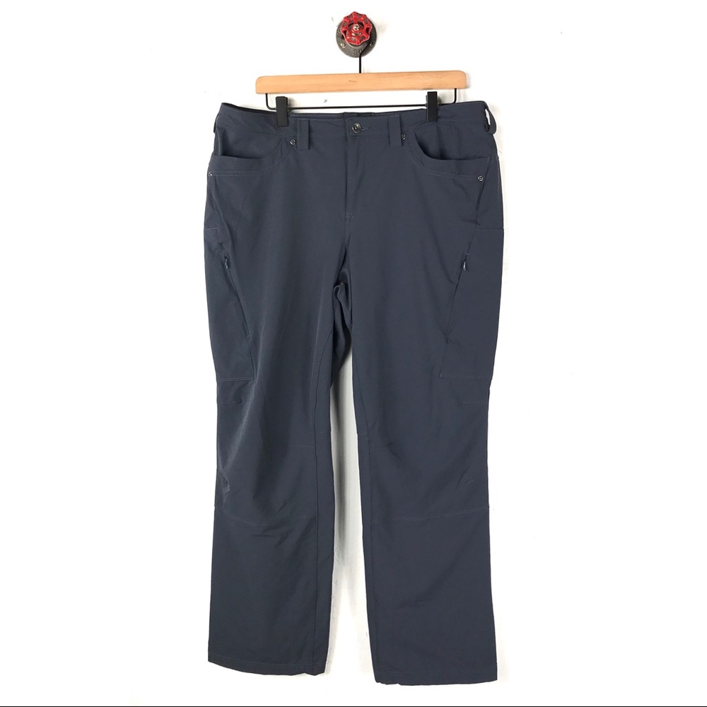 Duluth Trading 16 x 31 outdoor pants multi pockets